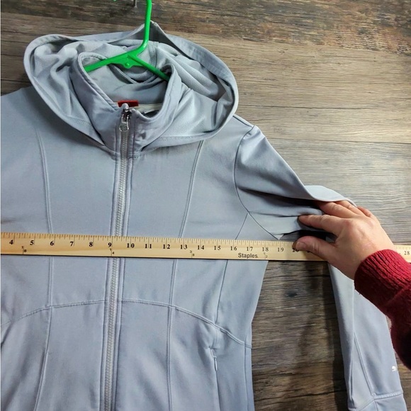 Puma Women's Light Gray Full Zip Hoodie - Picture 8 of 10